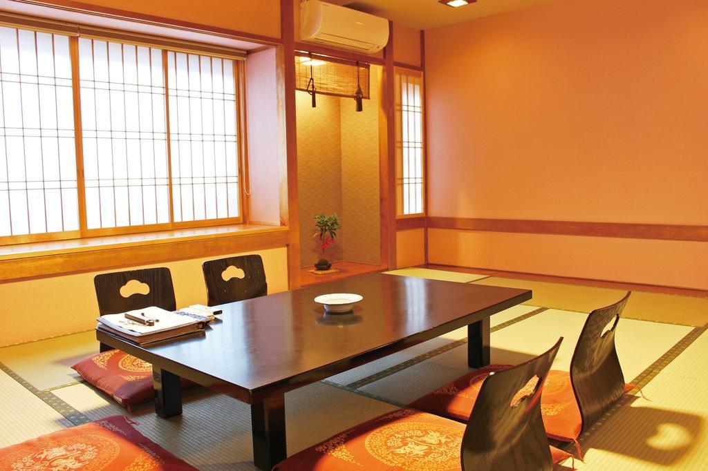 Ajiro Kanko Hotel Atami  Esterno foto
